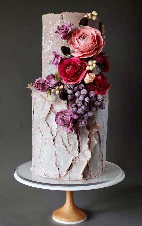 Beautiful Engagement Cakes You Will Love