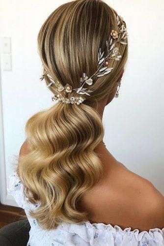 Beautiful Hairstyles For Your Engagement