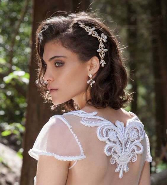 Beautiful Bridal Hairstyles For Short Hair