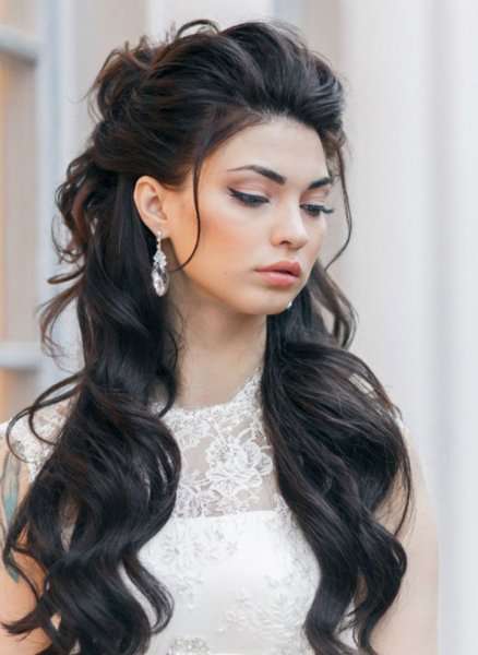 Beautiful Wavy and Curly Bridal Hairstyles