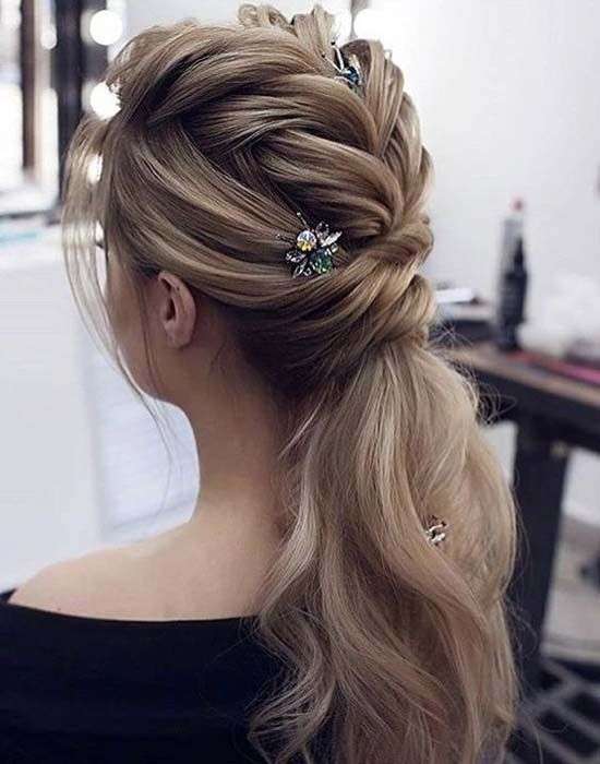 The Trendiest Bridal Hairstyles