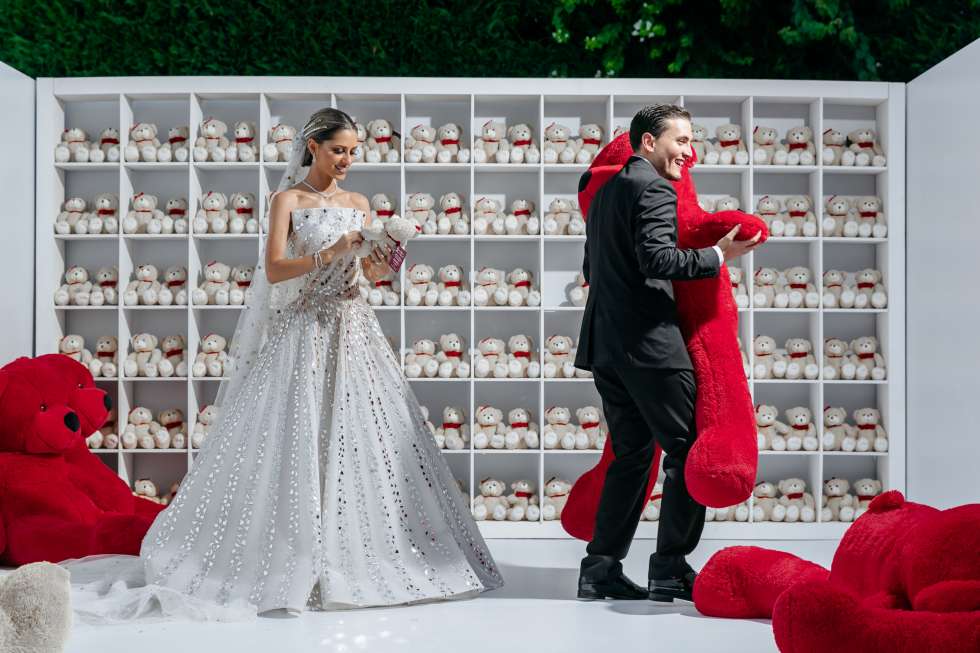 حفل زفاف بثيم متاهة الحب من تنظيم ستروبيريز وشامبانيا في لبنان