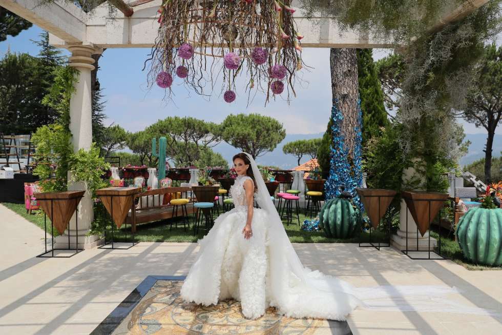 حفل زفاف فاخر بديكورات ملونة في لبنان