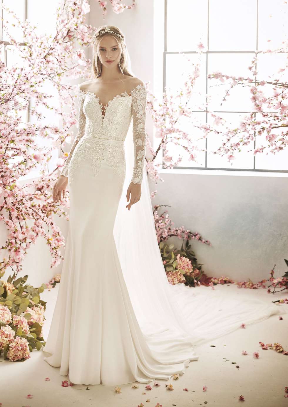 Off the Shoulder Full Lace Elegant Princess Romantic Wedding Dresses,B –  SposaBridal