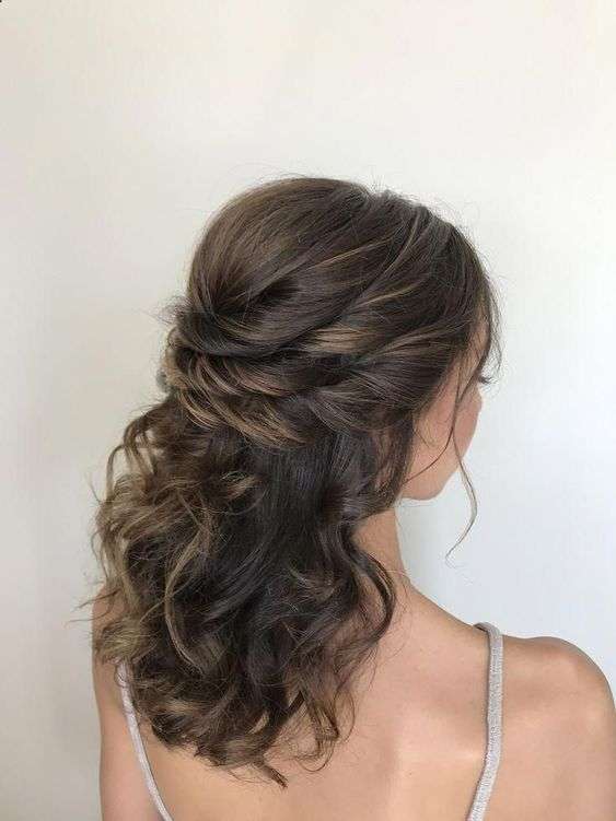 Beautiful Wavy and Curly Bridal Hairstyles