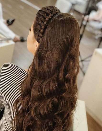 Beautiful Hairstyles For Your Engagement