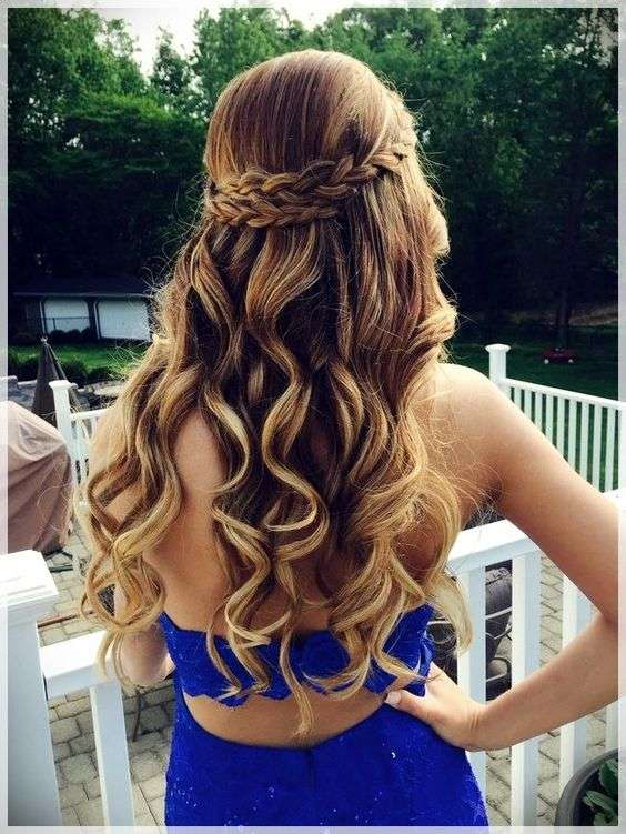 Beautiful Hairstyles For Your Engagement