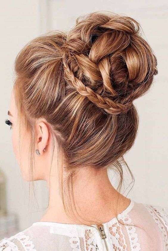 Beautiful Hairstyles For Your Engagement