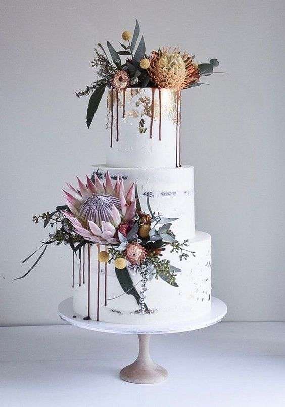 A Dramatic Wedding Flower: The Protea