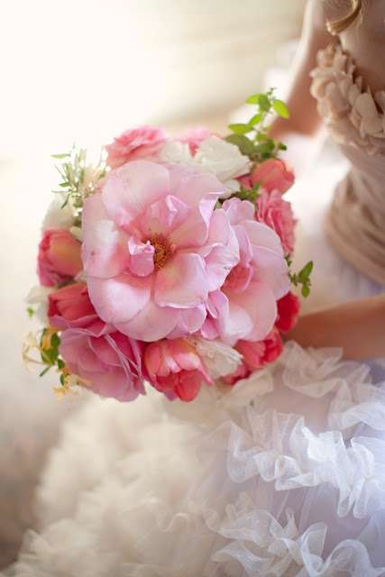 14 Romantic Pink Wedding Bouquets