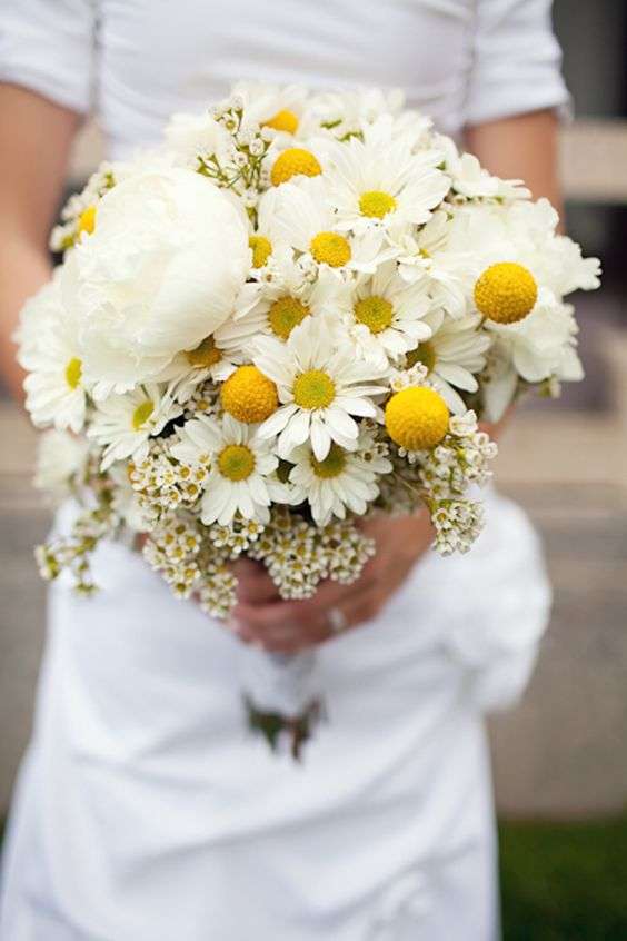 daisy flower bouquet wedding