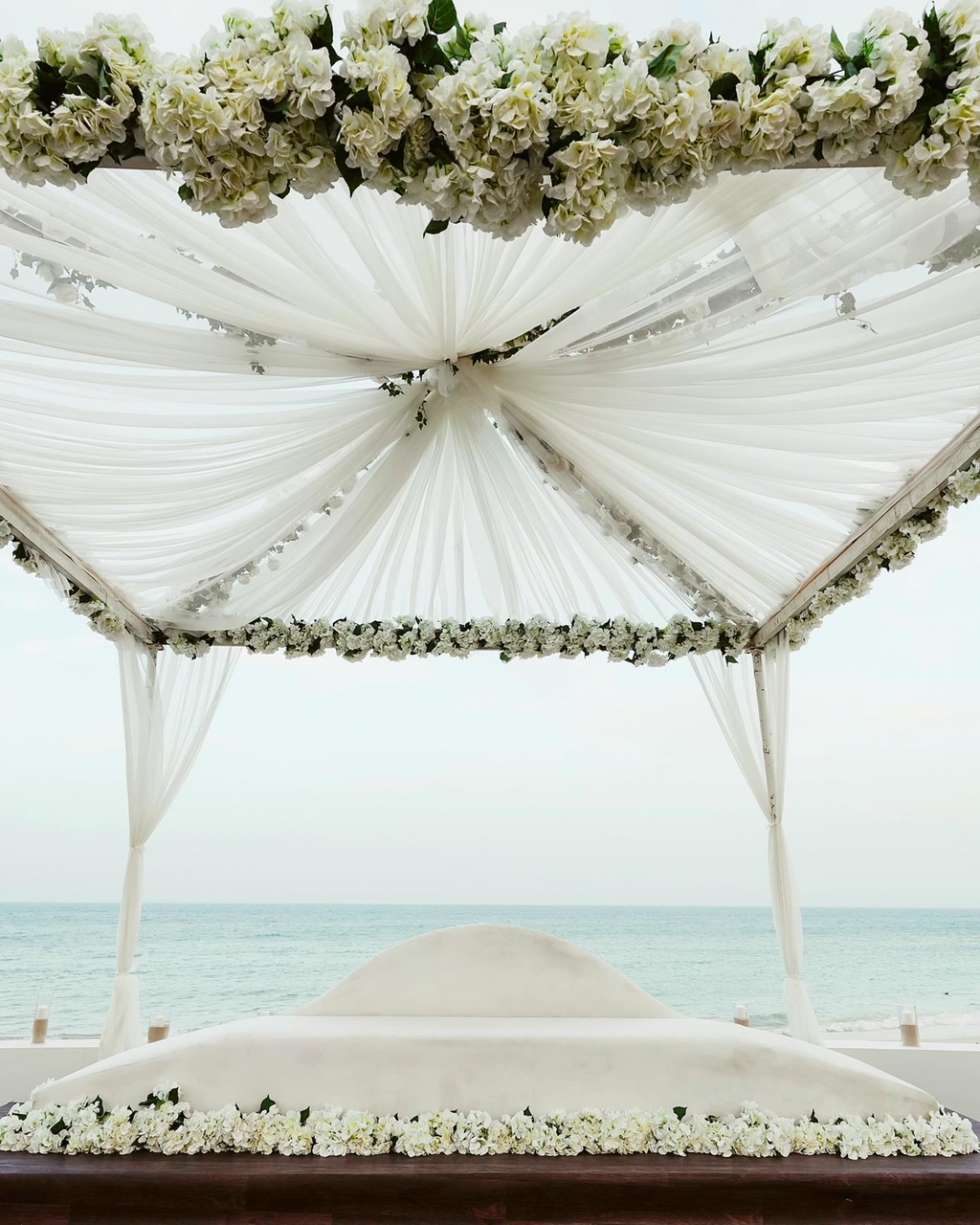 A Charming Seascape Wedding in Qatar