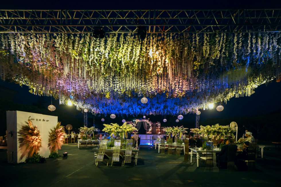 حفل زفاف كلاسيكي أنيق في الهواء الطلق في القاهرة 