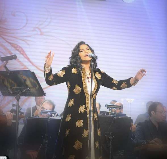 استلهمي إطلالتك في جلابيات رمضان من الفنانة أحلام