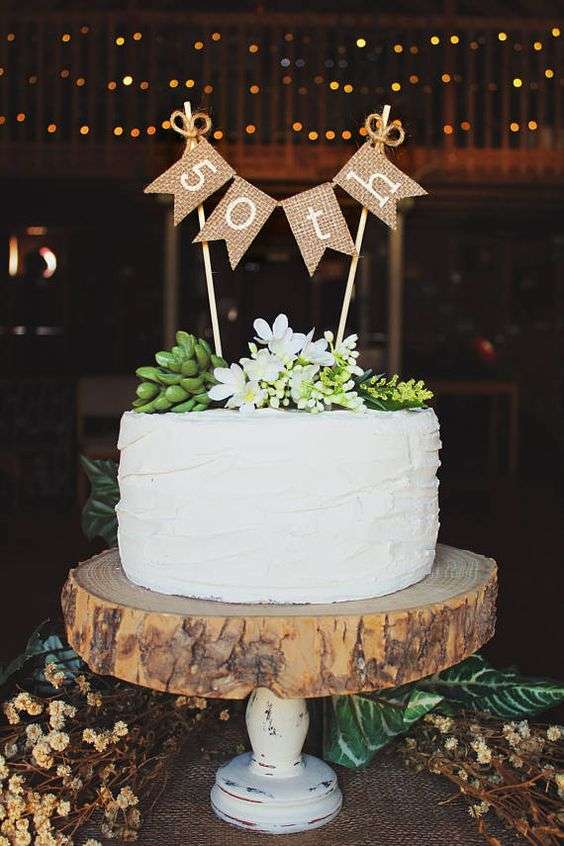 Beautiful Engagement Cakes You Will Love