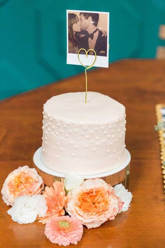 Beautiful Anniversary Cakes You Will Love