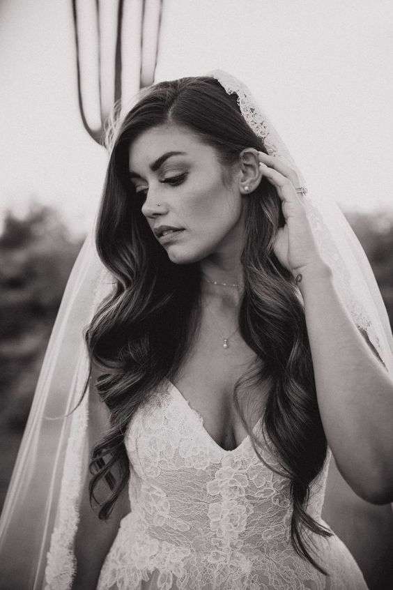 Beautiful Ways to Let Your Hair Down for Your Wedding