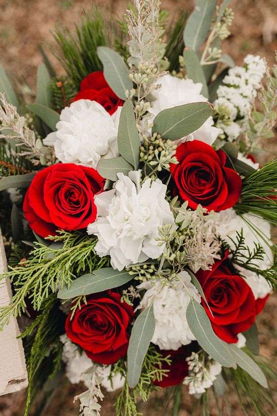 Beautiful Red Wedding Bouquet Ideas