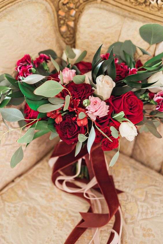 Beautiful Red Wedding Bouquet Ideas