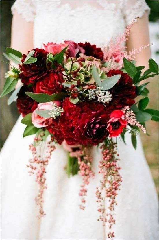 Beautiful Red Wedding Bouquet Ideas