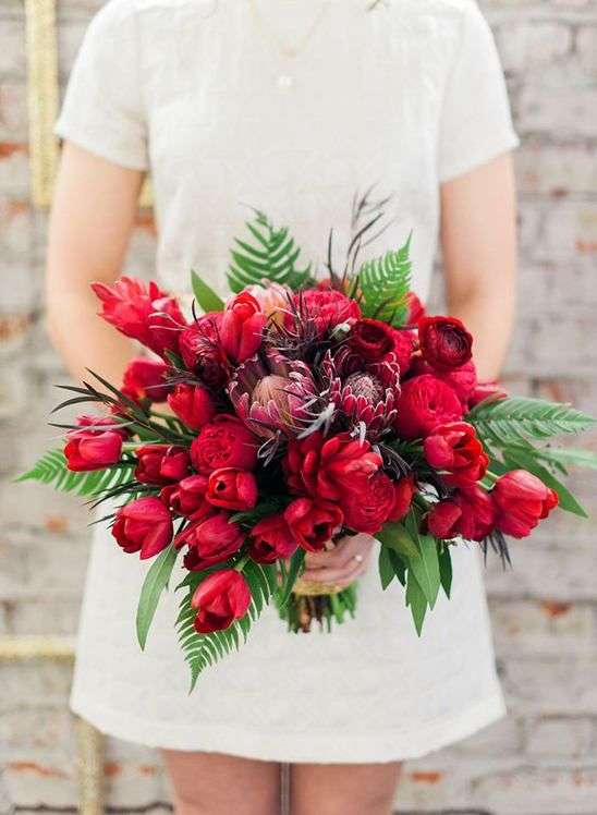 Beautiful Red Wedding Bouquet Ideas