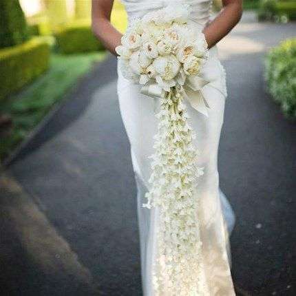 Pretty White Wedding Bouquet Ideas