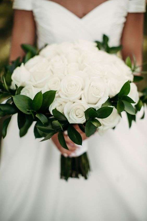 Pretty White Wedding Bouquet Ideas