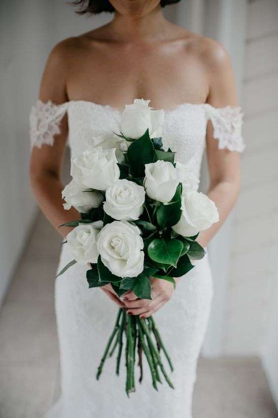 Pretty White Wedding Bouquet Ideas