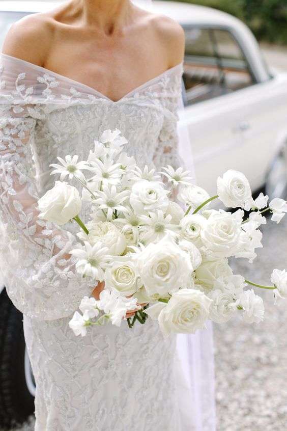 Pretty White Wedding Bouquet Ideas