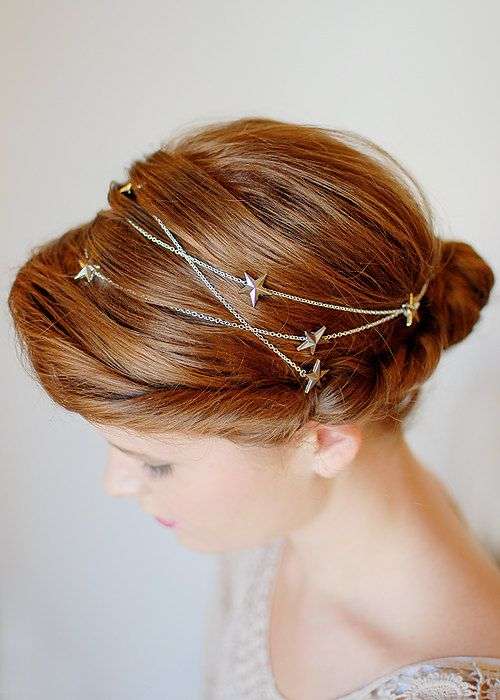 Moon and Star Hair Accessories for The Bride This Eid