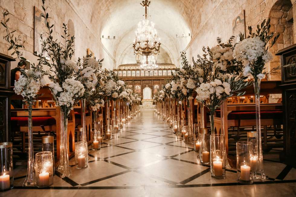 حفل زفاف مستوحى من شجرة الزيتون في لبنان 