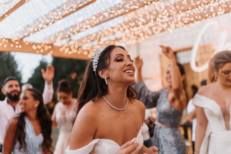 حفل زفاف خيالي في الهواء الطلق في لبنان 