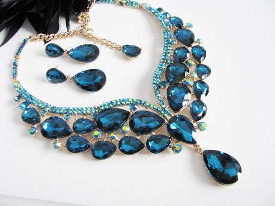 Statement Necklaces for the Bride!