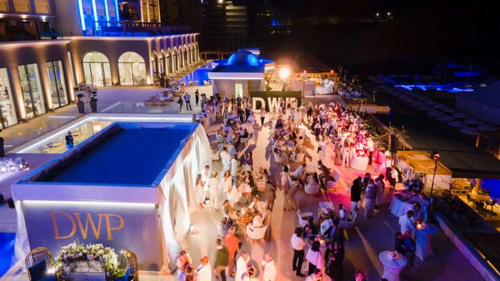 جزيرة رودس تستضيف بنجاح أكبر منصة في العالم لحفلات الزفاف في عام 2021 