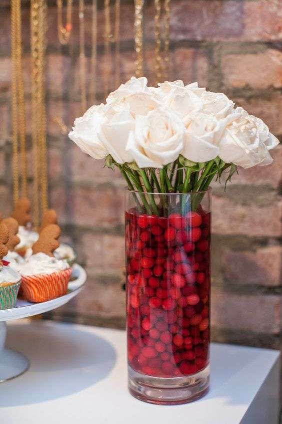 Christmas Wedding Centerpieces to Inspire You