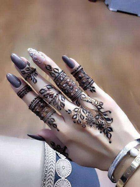 Maseera_Mehndi_Artist