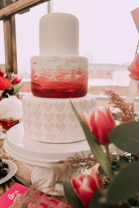 Gorgeous Valentine's Day Inspired Wedding Cakes