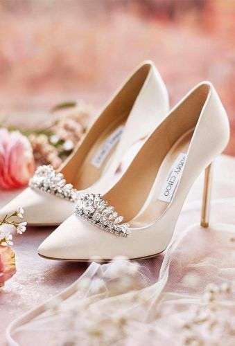 أجمل صيحات أحذية العروس: حذاء بألوان النيود