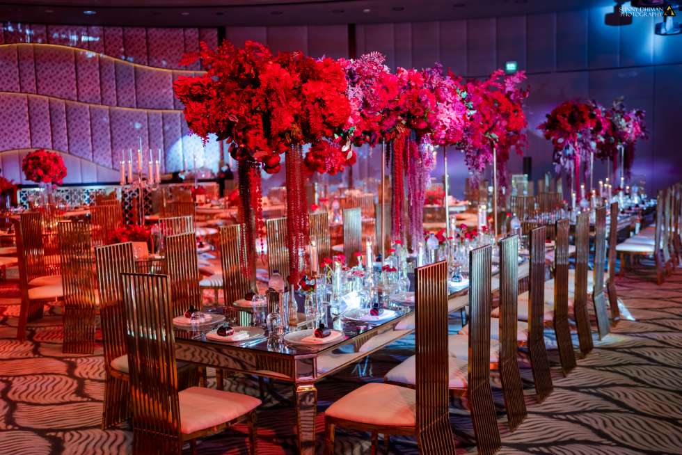 حفل زفاف رومانسي باللون الأحمر في دبي 