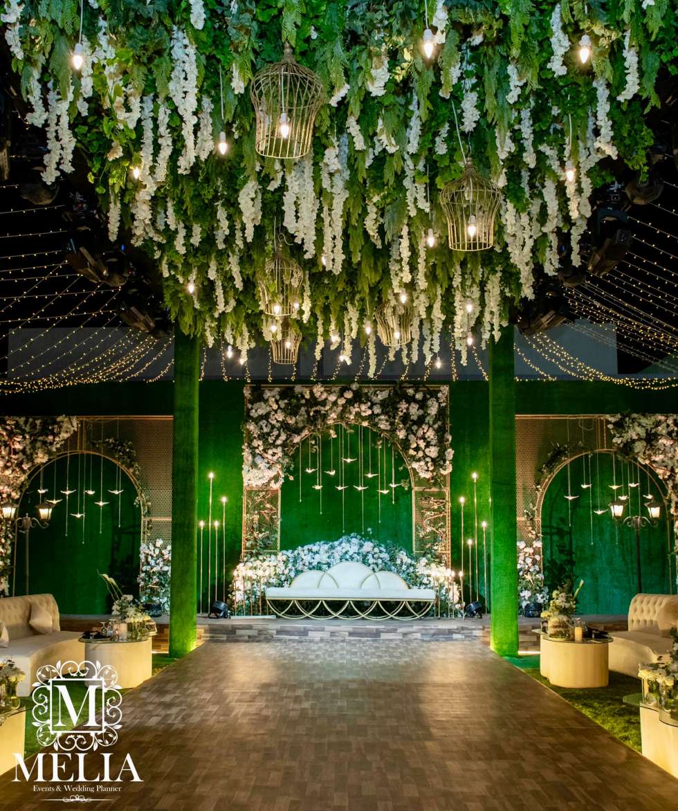 حفل زفاف خارجي في الحديقة في الدوحة 