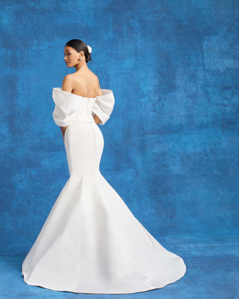 Carolina Herrera Fall 2022 Wedding Dress Collection