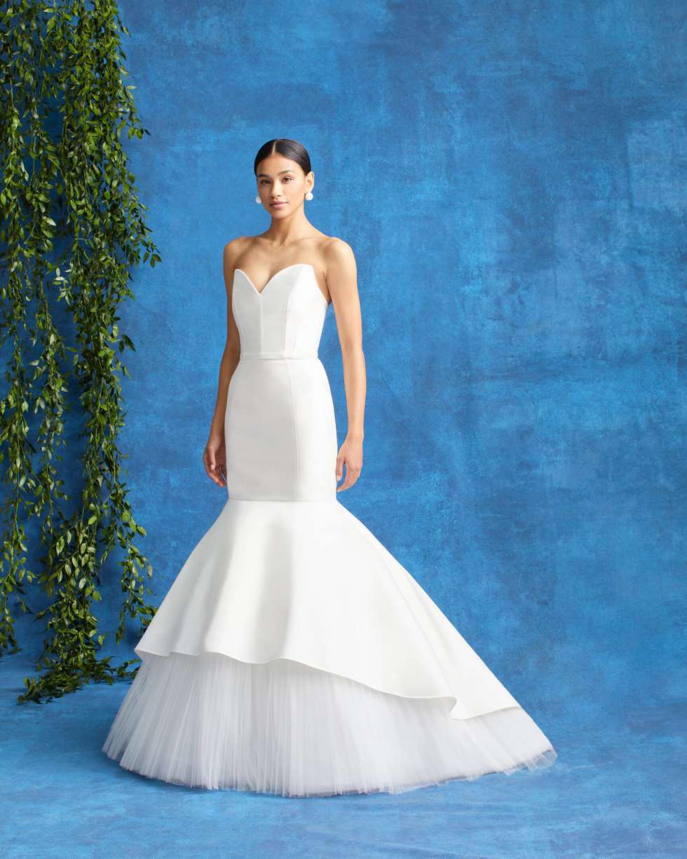 Carolina Herrera Fall 2022 Wedding Dress Collection