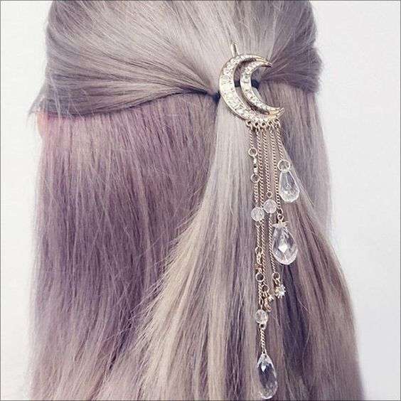 Moon and Star Hair Accessories for The Bride This Eid