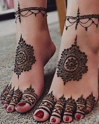 Top 31+ Leg Mehndi Designs (Latest And Trending) - Hiscraves