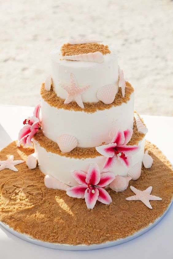 Beautiful Beach Wedding Cakes for Your Seaside Wedding