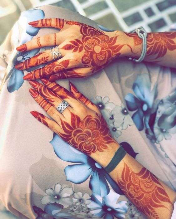 31 Unique And Beautiful Rose Mehndi Designs For D-Day!