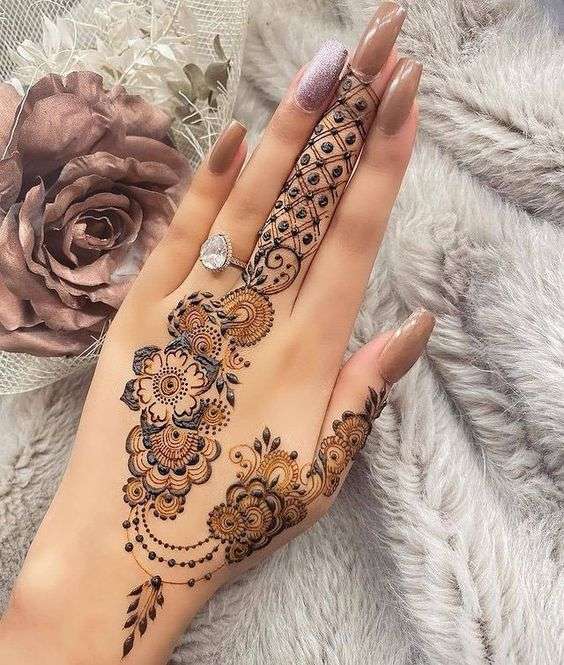 rose Floral jaal henna design 🌹 . . . @heenashaikh0603 . . . #mehendi  #henna #mehndi #hennaart #wedding #mehendidesign #hennaartist #... |  Instagram