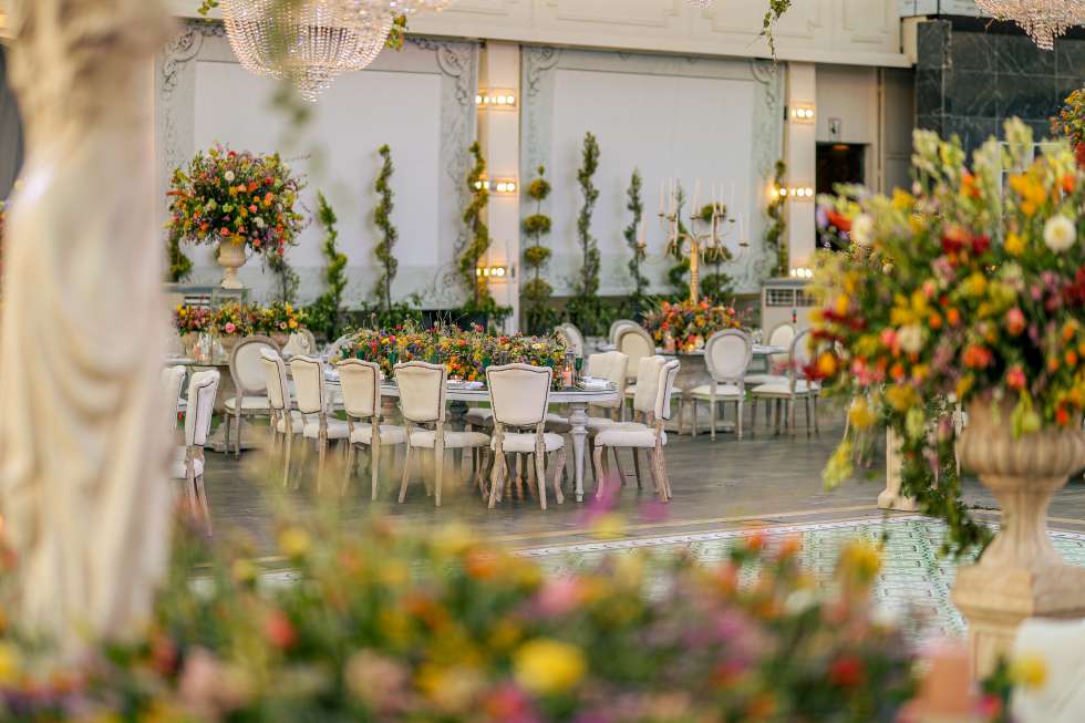 حفل زفاف مستوحى من بريدجيرتون في لبنان