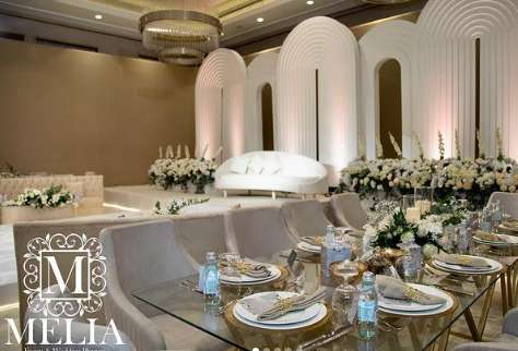حفل زفاف أنيق بألوان محايدة في قطر