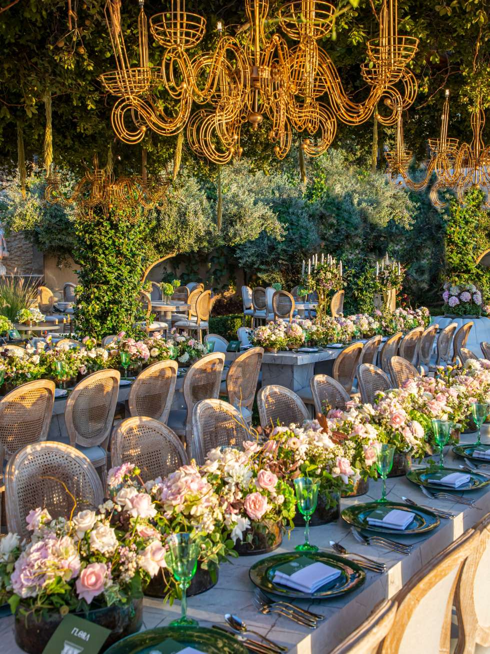 An Ancient Roman Garden Wedding in Amman